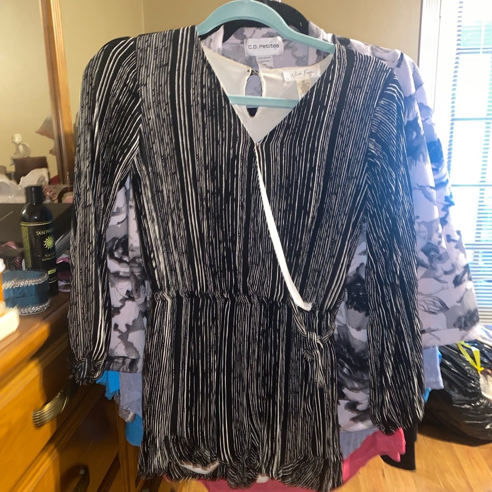 White Fawn Black and white strap romper with tie size medium